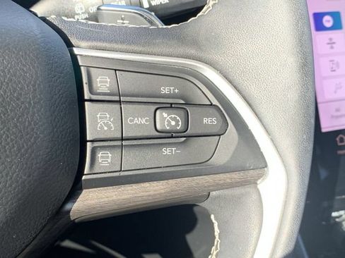 Used 2024 Jeep Grand Cherokee Limited w/ Trailer Tow Package AWD/4WD image 29
