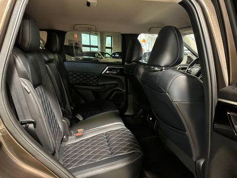 Used 2022 Mitsubishi Outlander SEL image 37