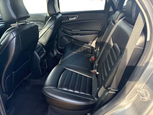 Used 2022 Ford Edge SEL image 10