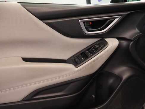 Used 2022 Subaru Forester Base image 9