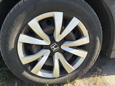 Used 2024 Honda Civic LX image 5