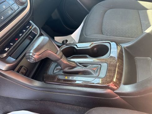 Used 2019 GMC Canyon SLE w/ Driver Alert Package image 21
