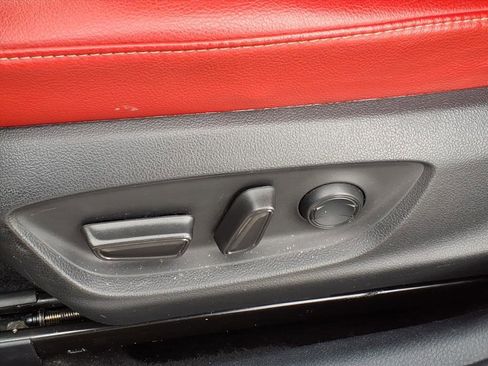 Used 2020 Toyota Camry XSE image 18