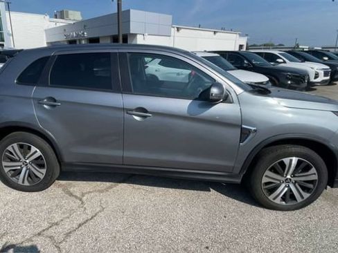 Used 2024 Mitsubishi Outlander Sport SE AWD/4WD image 3