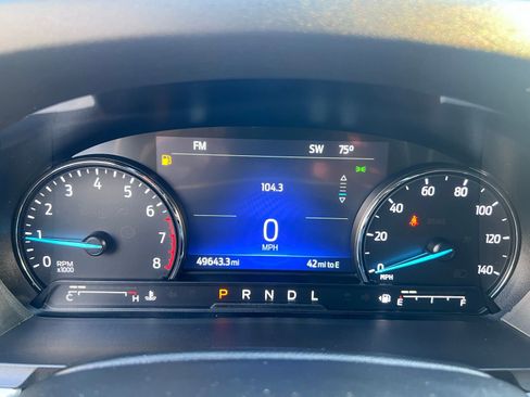 Used 2022 Ford Explorer XLT image 29