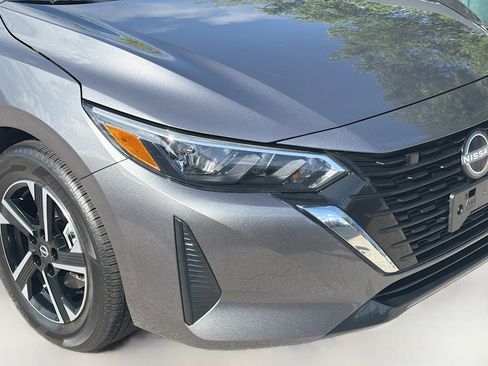 Used 2025 Nissan Sentra SV image 33