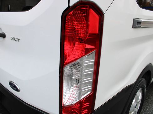 Used 2019 Ford Transit 350 XLT image 26