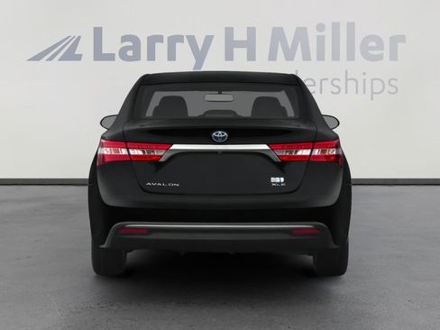 Used 2015 Toyota Avalon Limited image 5