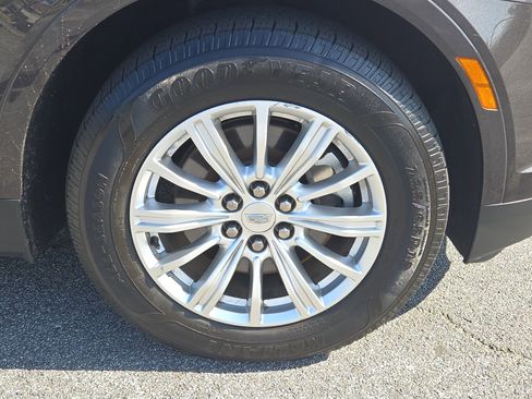 Used 2019 Cadillac XT5 FWD image 7