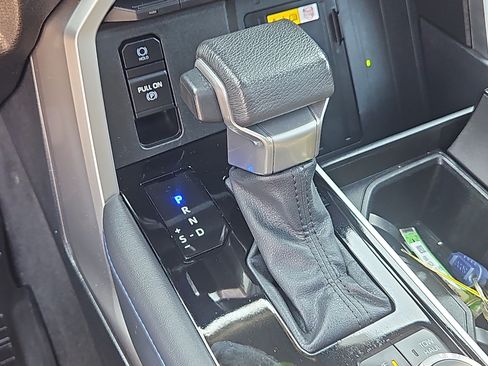 Used 2023 Toyota Tundra Platinum AWD/4WD image 28