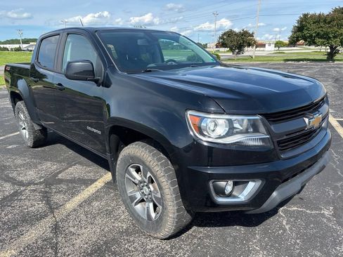 Used 2018 Chevrolet Colorado Z71 AWD/4WD image 3