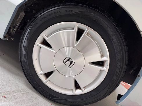 Used 2006 Honda Civic Hybrid Sedan image 9