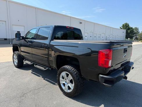 Used 2017 Chevrolet Silverado 1500 LTZ Z71 w/ Realtree Edition AWD/4WD image 3