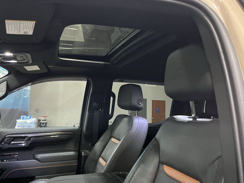 Used 2023 GMC Sierra 1500 AT4 w/ AT4 Premium Package image 22