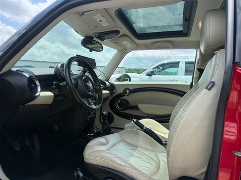 Used 2012 MINI Cooper Hardtop FWD image 2