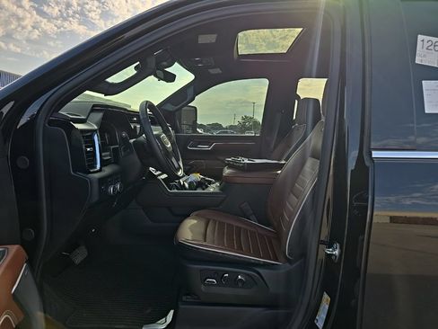 Used 2026 GMC Sierra 3500 Denali Ultimate AWD/4WD image 11