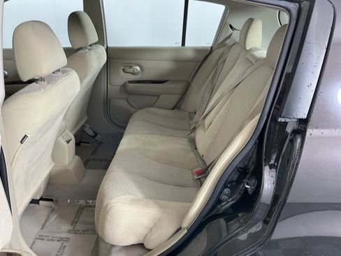 Used 2011 Nissan Versa SL image 22