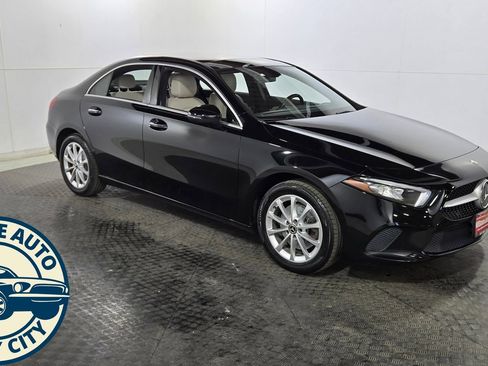 Used 2019 Mercedes-Benz A 220 4MATIC image 1