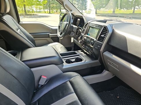Used 2016 Ford F150 XLT w/ Equipment Group 302A Luxury AWD/4WD image 11
