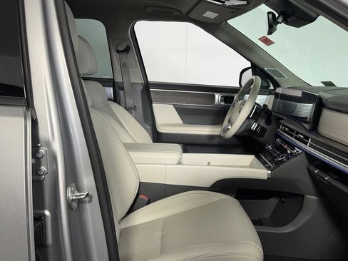 Used 2025 Hyundai Santa Fe Limited FWD image 34