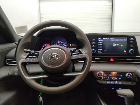 Used 2023 Hyundai Elantra SEL FWD image 22