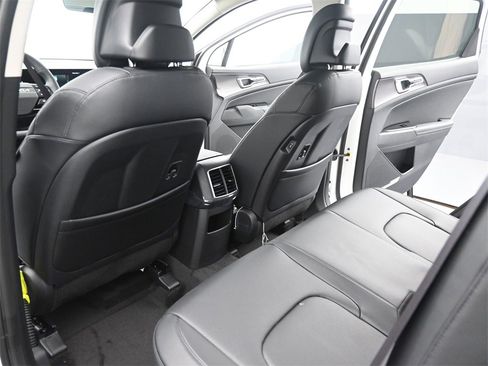 New 2026 Kia Sportage EX w/ EX Panoramic Sunroof Package image 16