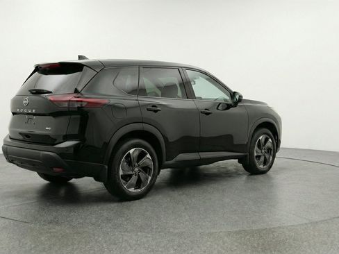 Used 2025 Nissan Rogue SV AWD/4WD image 9