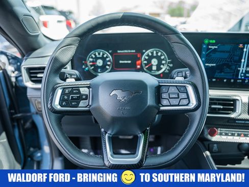 Used 2025 Ford Mustang GT Premium RWD image 30