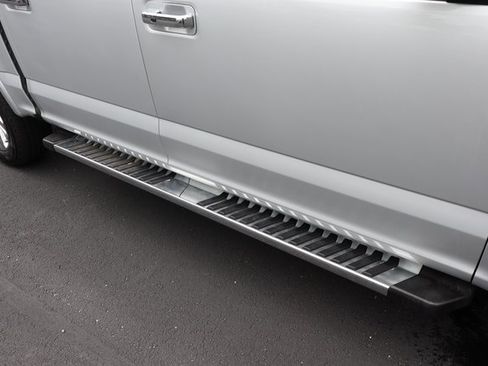 Used 2019 Ford F150 Lariat w/ Equipment Group 502A Luxury image 22