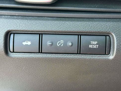 Used 2023 Nissan Altima 2.5 SR FWD image 19