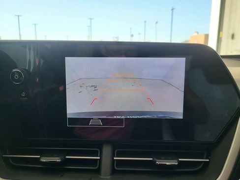 New 2026 Chevrolet Trax RS w/ Sunroof Package FWD image 8
