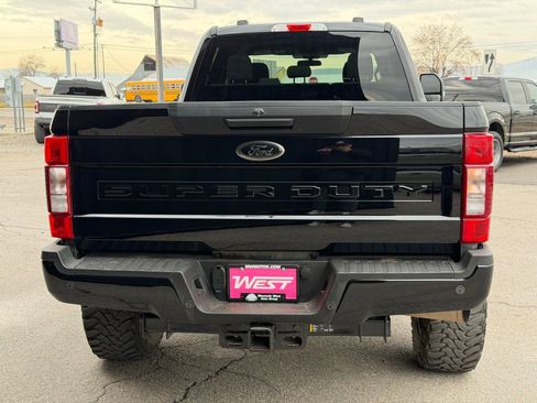 Used 2022 Ford F350 XLT w/ Black Appearance Package image 8