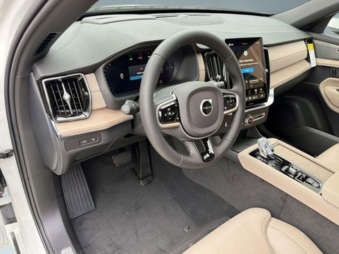 New 2026 Volvo XC90 T8 Ultra w/ Protection Package AWD/4WD image 4