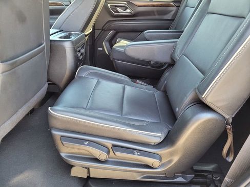 Used 2024 Chevrolet Tahoe Premier AWD/4WD image 10