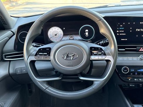 Used 2023 Hyundai Elantra SEL w/ Convenience Package FWD image 30