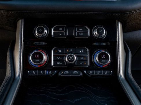 Used 2021 GMC Yukon Denali w/ Denali Ultimate Package image 23