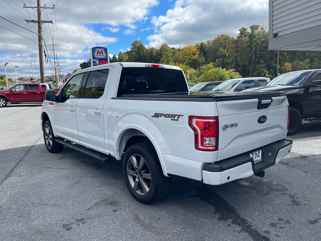 Used 2016 Ford F150 XLT w/ Equipment Group 302A Luxury AWD/4WD image 4