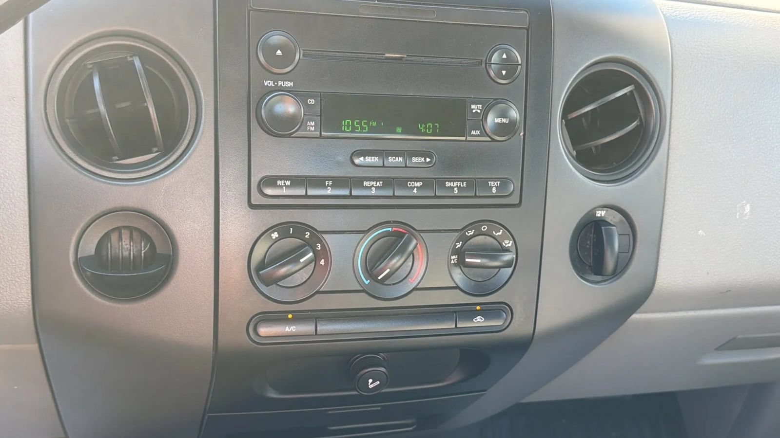 Used 2004 Ford F150 XL RWD image 29