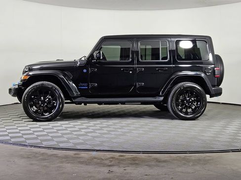 Used 2021 Jeep Wrangler Unlimited Sahara AWD/4WD image 3