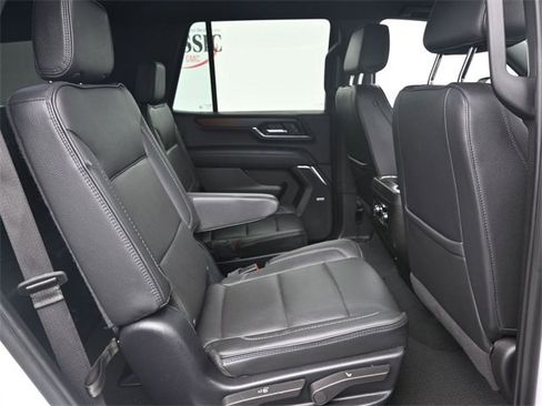 Used 2025 GMC Yukon Denali image 10