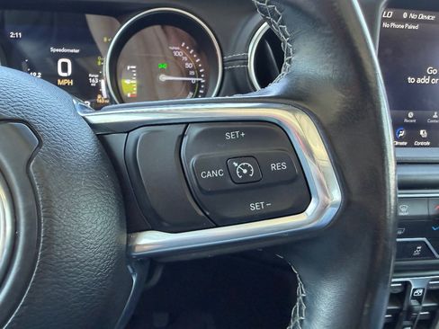 Used 2021 Jeep Wrangler Unlimited Sahara AWD/4WD image 15