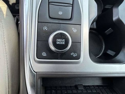 Used 2020 Ford Explorer Platinum AWD/4WD image 22
