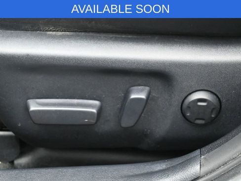 Used 2017 Toyota Avalon Touring w/ Carpet Mat Package FWD image 10