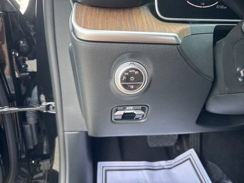 Certified 2025 Mercedes-Benz C 300 4MATIC Sedan image 20
