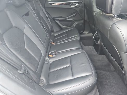Used 2017 Porsche Macan S image 21
