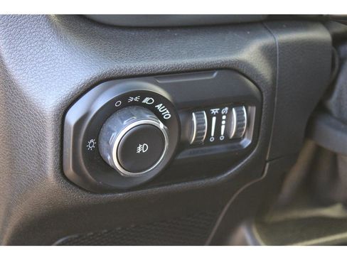 Used 2021 Jeep Wrangler Unlimited Sahara image 11