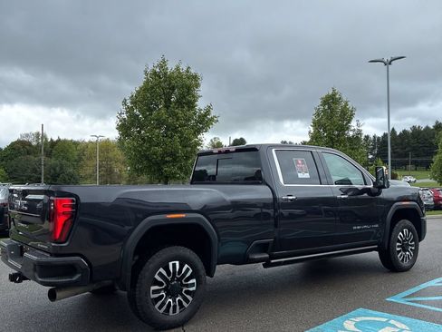 Used 2026 GMC Sierra 2500 Denali Ultimate w/ Max Trailering Package AWD/4WD image 7