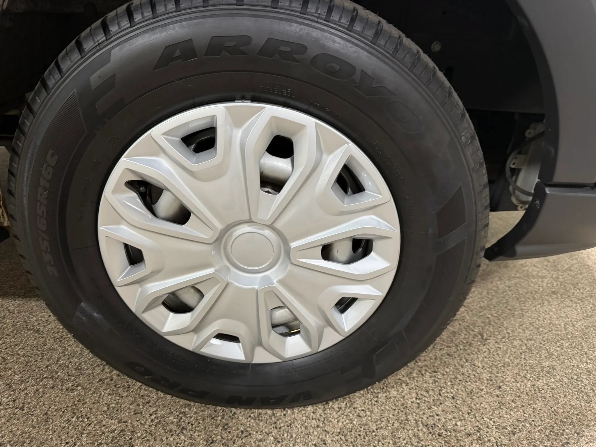 Used 2018 Ford Transit 150 XL RWD image 57