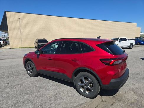 Used 2025 Ford Escape ST-Line AWD/4WD image 7