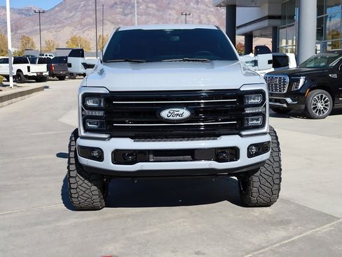 Used 2025 Ford F350 Platinum image 9